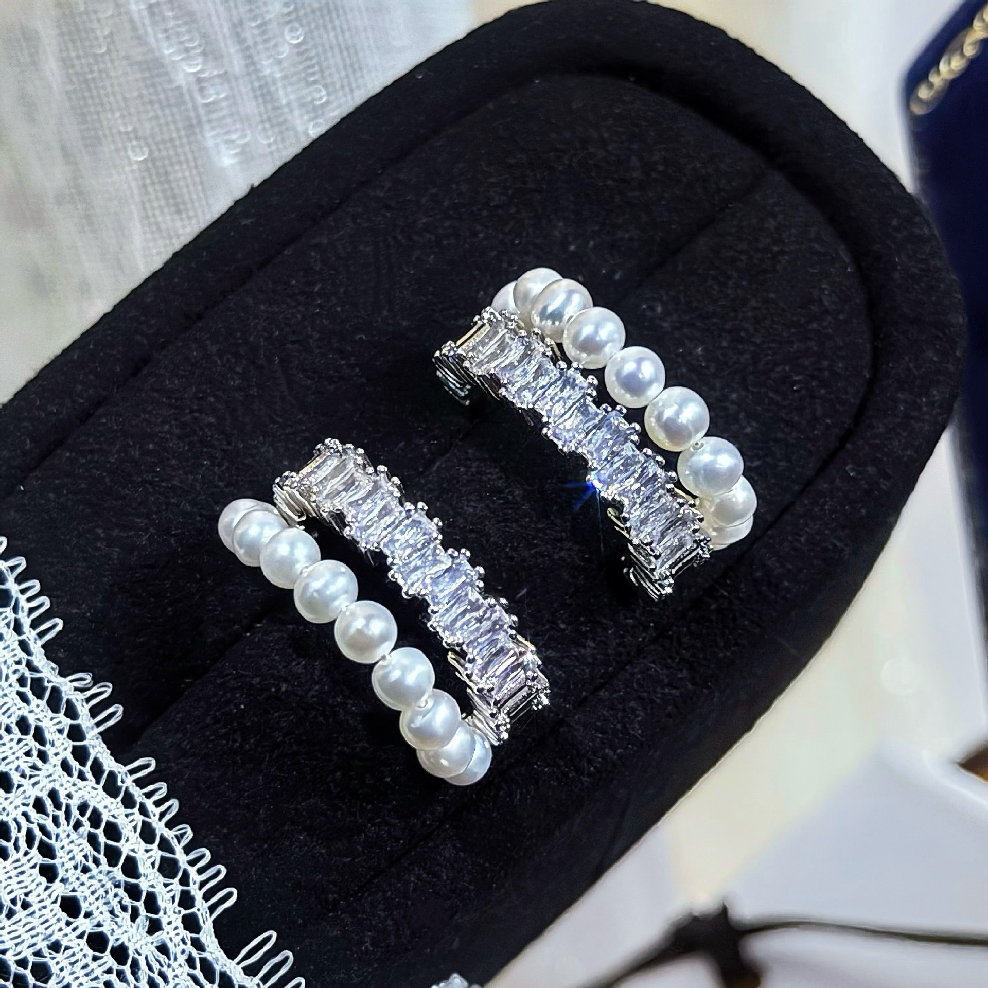 ���ݸ߼��м���˫���ʯ��Ȼ��ˮ�������������C�η�ʽ���Ŷ���