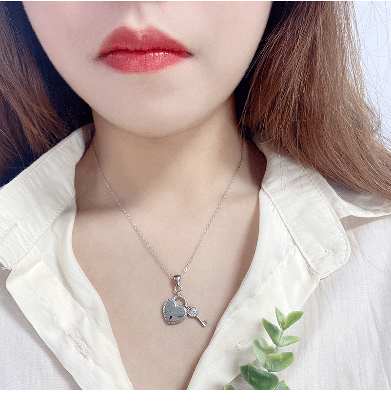 Simple Style Heart Shape Sterling Silver Inlay Zircon Pendant Necklace 1 Piece display picture 2