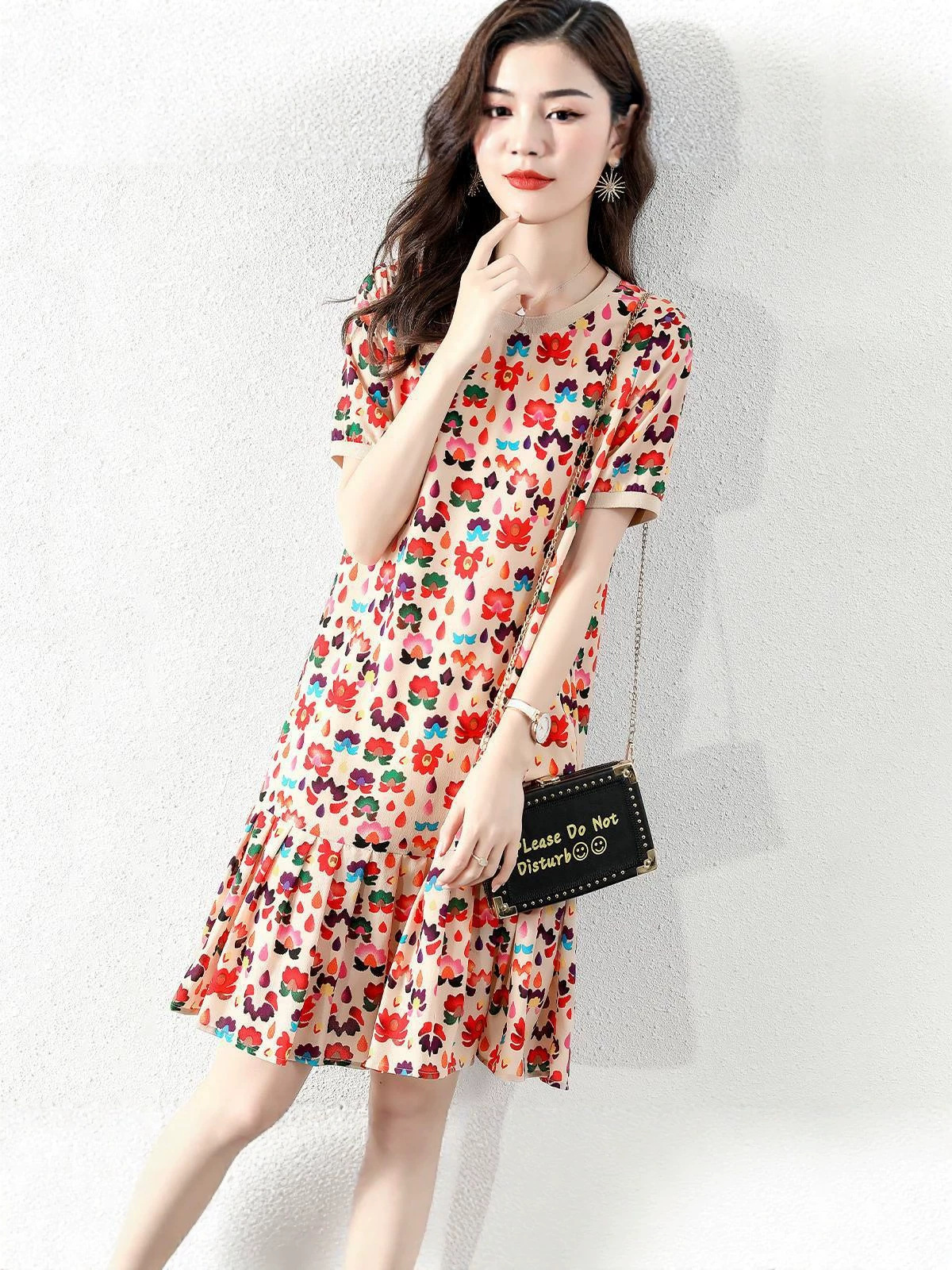Đầm maxi nữ thắt eo cổ tròn tay ngắn họa tiết hoa vỡ ống suông — Hoa vỡ màu đỏ