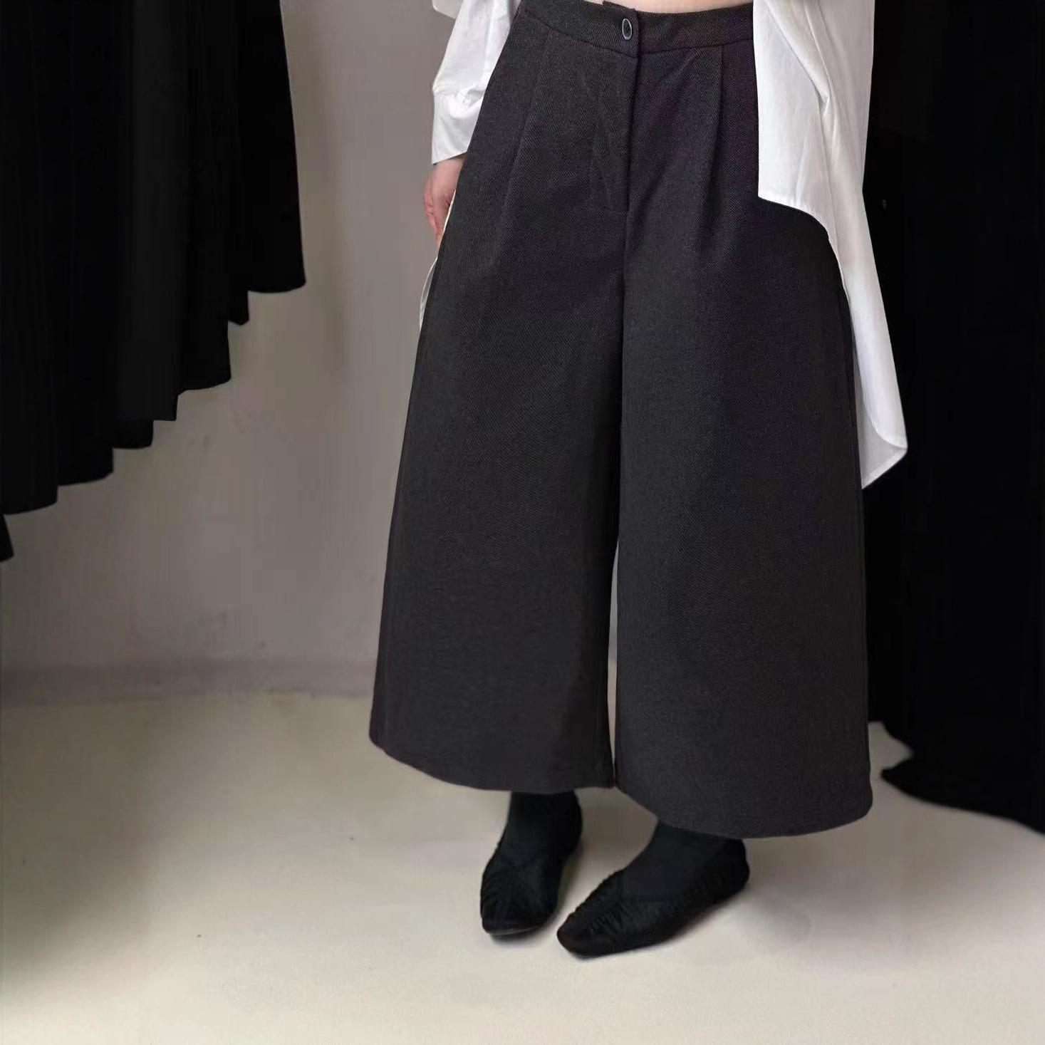 娜美服饰灰色羊毛呢西裤女秋冬2025新款高腰直筒阔腿休闲八分裤