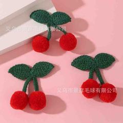 人気のニットレッドチェリーブローチアクセサリー diy 手作りジュエリー衣類帽子ウールアクセサリー衣類アクセサリー