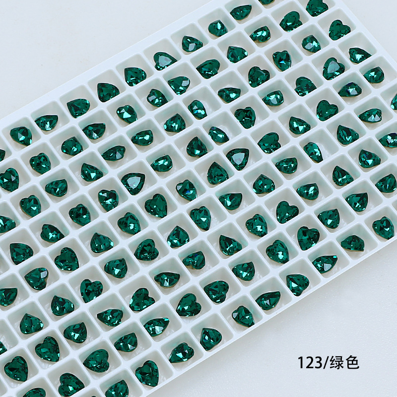 Dongzhou Crystal 6.5MM diamante de vidrio de fondo puntiagudo en forma de corazón de melocotón diamante de forma especial con fondo chapado en plata real