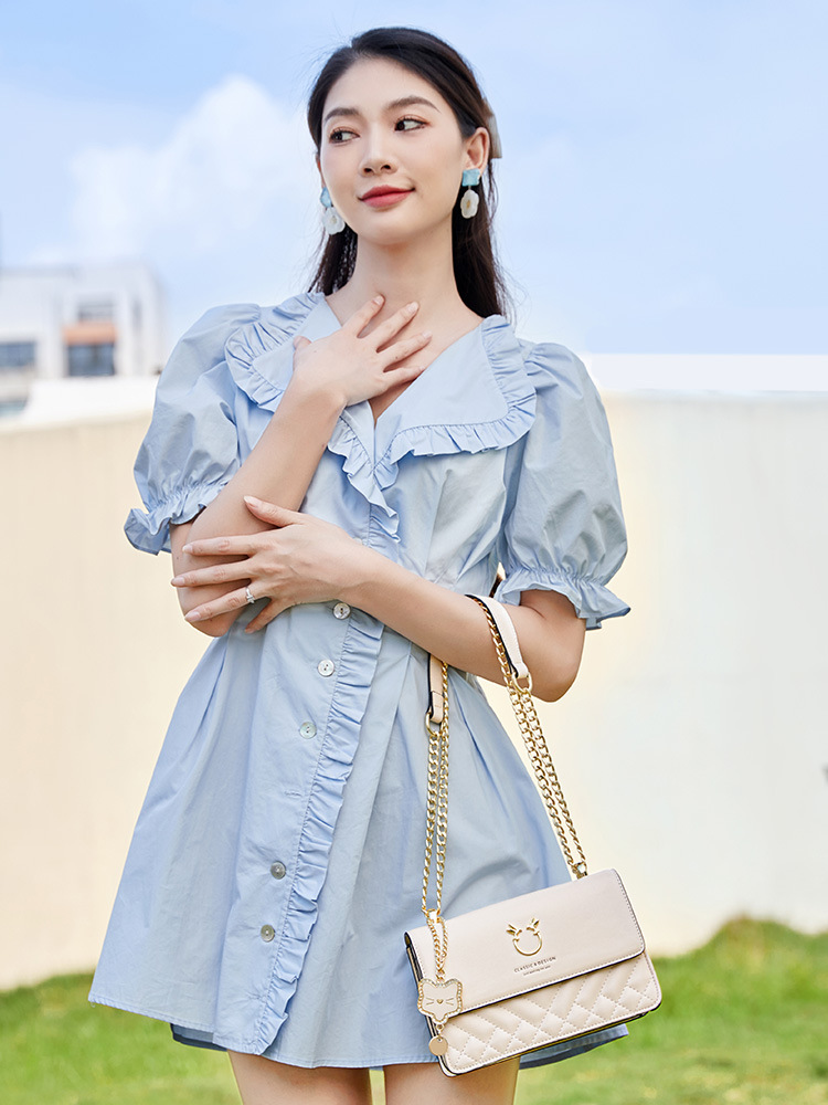 Túi đeo chéo nữ da thật dáng vuông nhỏ đường may thêu chần bông dây xích — Màu trắng be