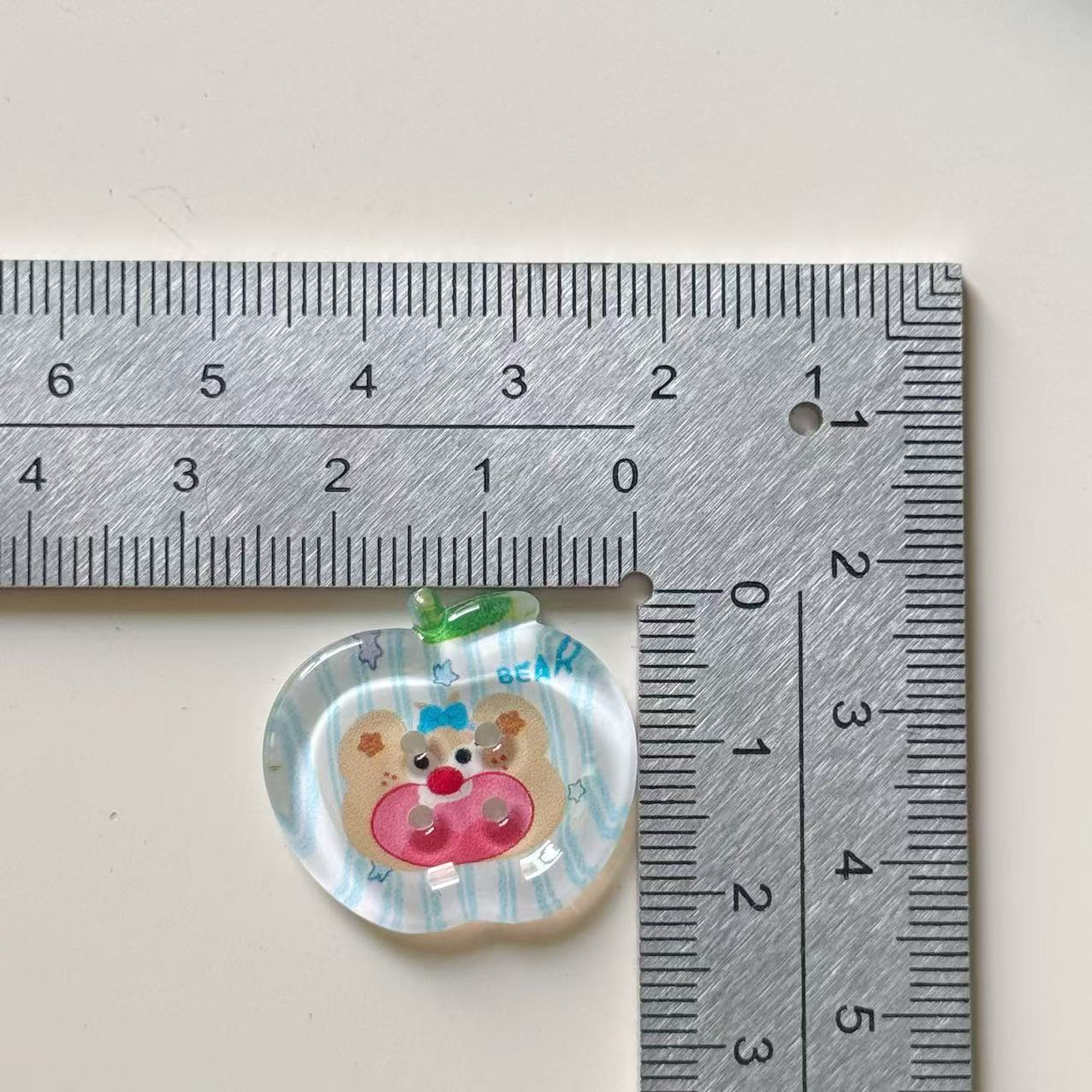 파란색 줄무늬 곰