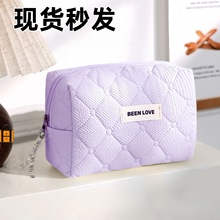 新款旅行出差手拿化妆包高级感颜值小号便携美妆洗漱用品收纳袋