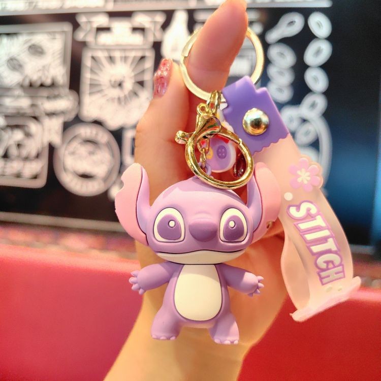 Dibujos animados pvc serie de anime llavero juego de marea muñeca llavero de coche bolsa colgante máquina de garra regalo al por mayor