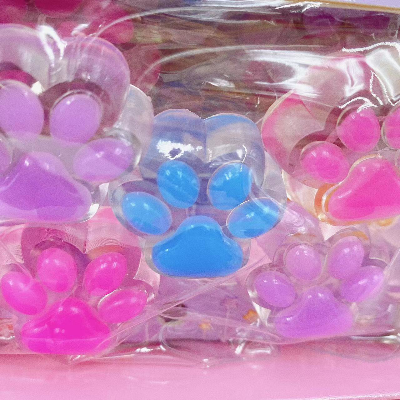 Pegando y pellizcando las garras de gato de flores de ciruela lentamente rebote descompreso cristal transparente animales de dibujos animados supermercados juguetes para niños al por mayor reducción