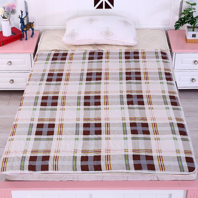 카키색 체크 무늬☢