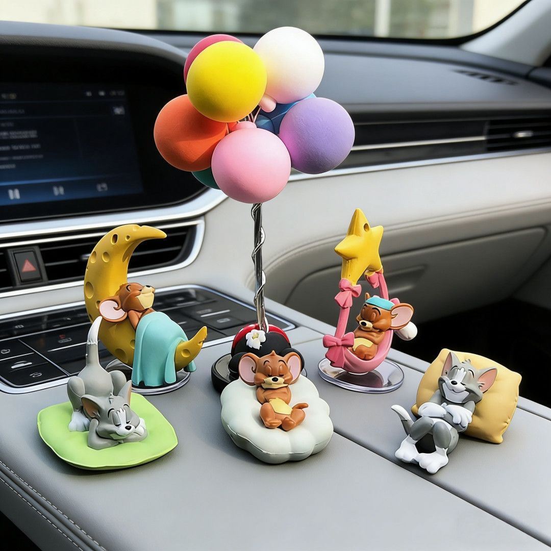 Tom and Jerry Car Ornaments, Cute Cartoon Car Interior Decorations, Healing and Stress-Relieving Small Ornaments, Dolls, Small Figurines