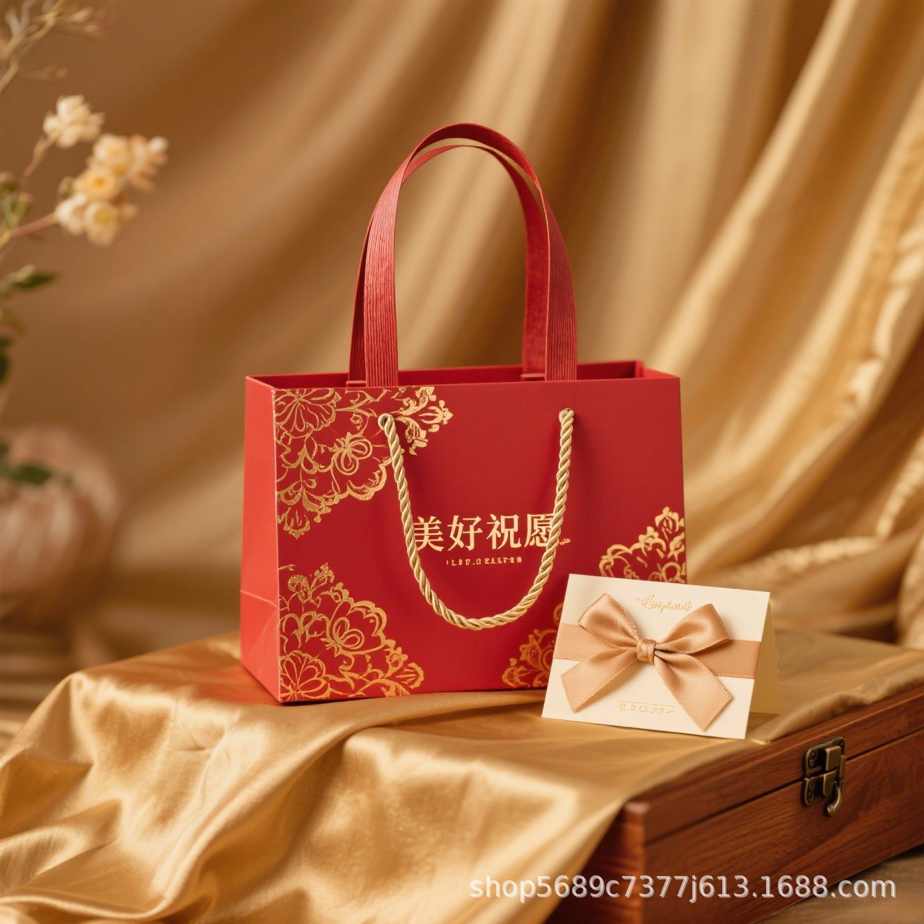 经典固定款白卡手提纸袋坚实耐用 服装 展会 节日庆典 企业宣传等