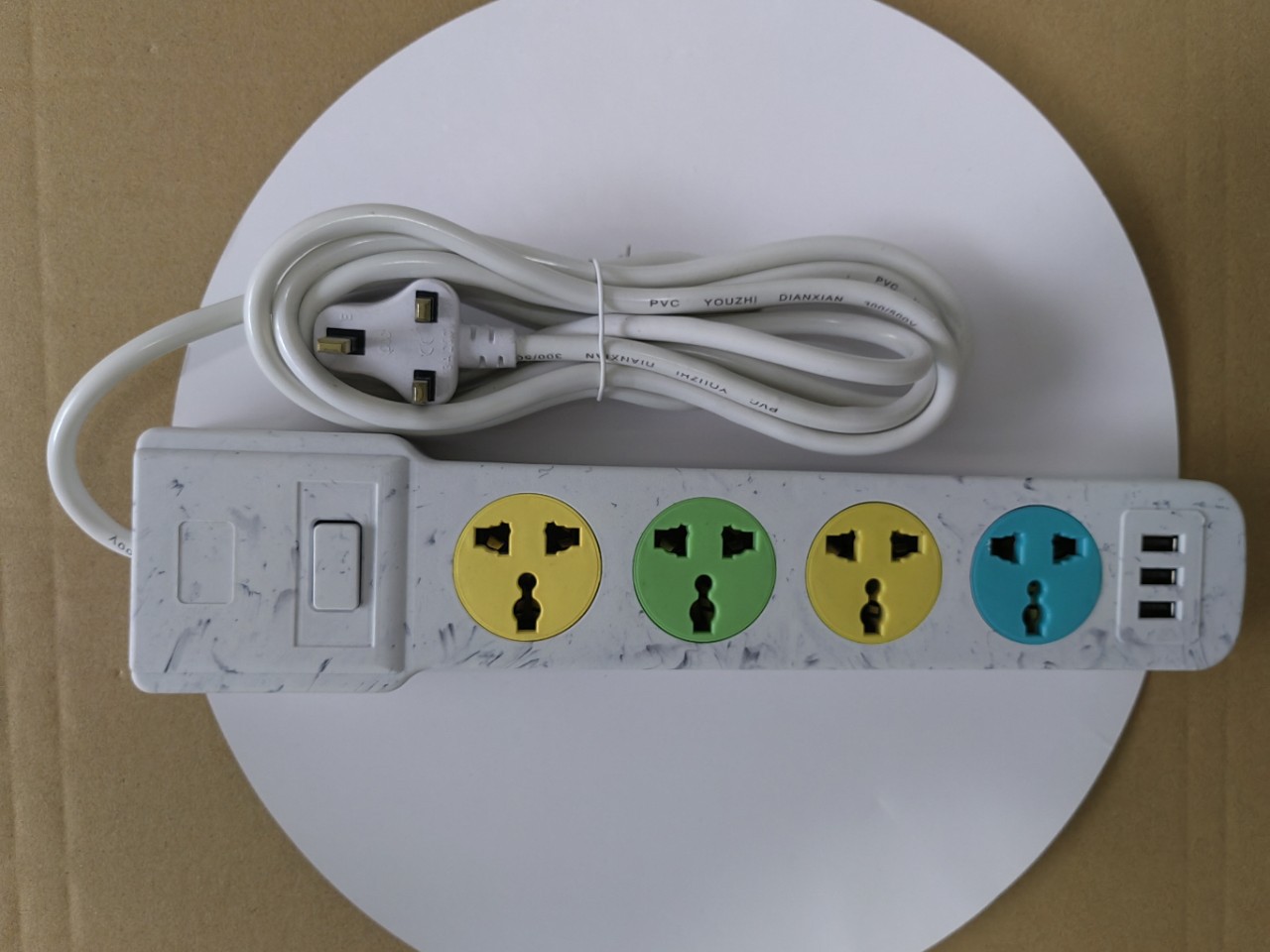 Regleta de Enchufes con Interruptor para Comercio Transfronterizo, Venta al por Mayor, Extensión de Enchufe Multi-toma, USB Inteligente, Aplicable en Múltiples Países