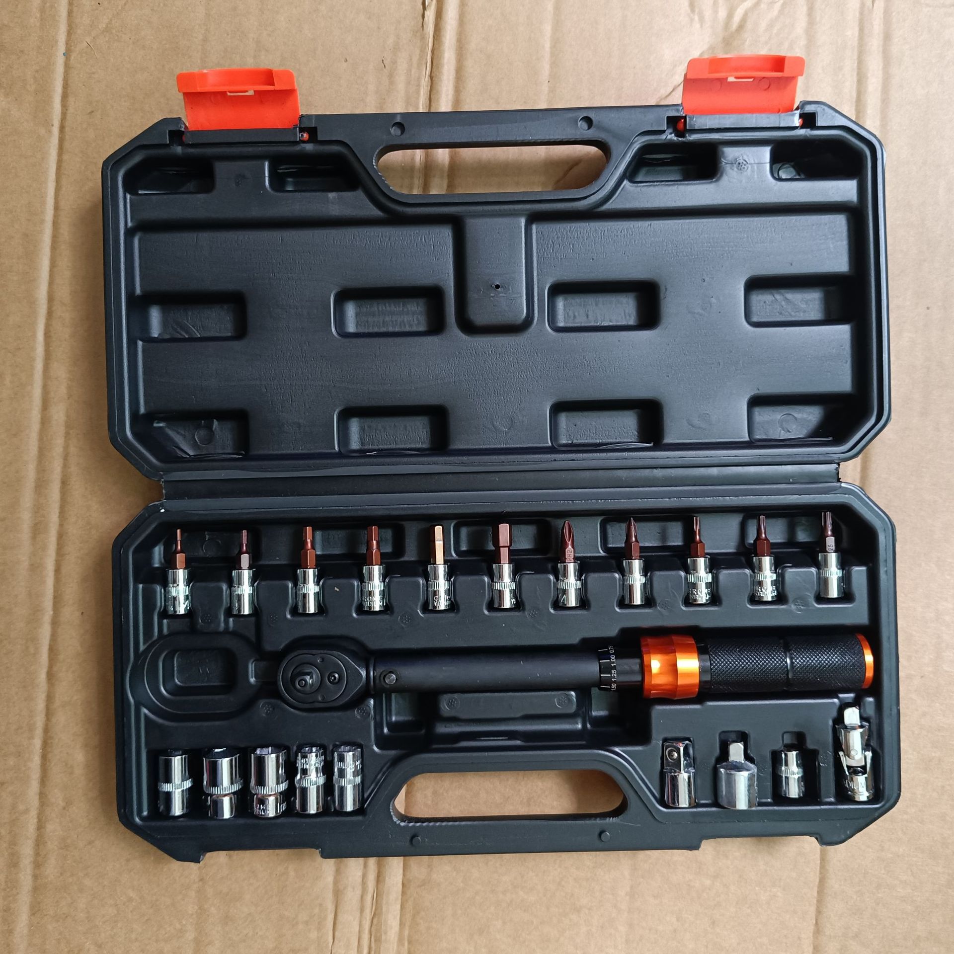 Llave de torque preestablecida llave de torque multifuncional llave de torque cromado 45 # mango de acero Escala de grabación en relieve