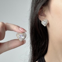 s925银针耳饰高级感水晶铜锆石爱心耳钉女新款轻奢气质时尚耳环