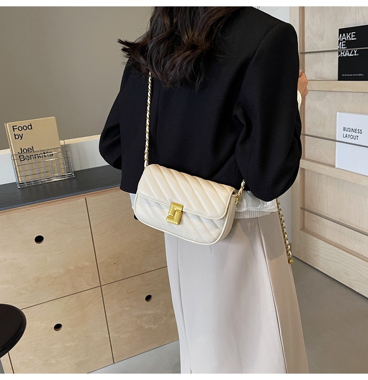 Borsa a tracolla donna elegante con catena strass di lusso_voghion.com
