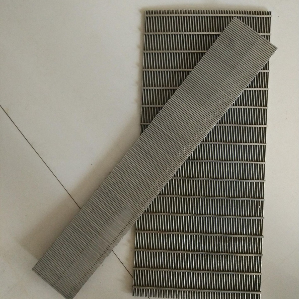 萤石粉矿脱水筛网洗矿洗石跳汰网砂浆振动筛网泥浆脱水振动筛网