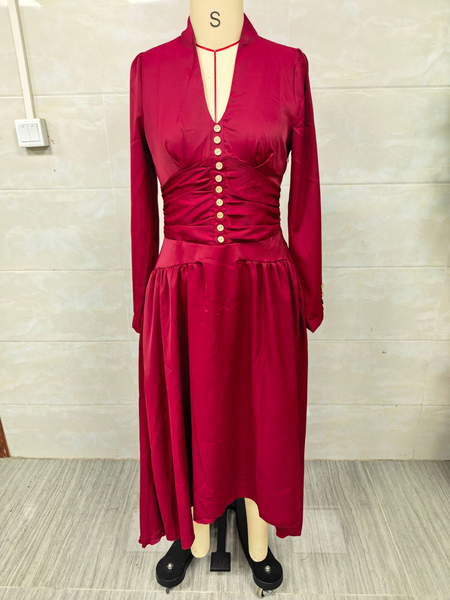 Elegant Waist Cinching V Neck Puff Sleeve Dress Full Skirt Women's Clothing_ecoleips.com