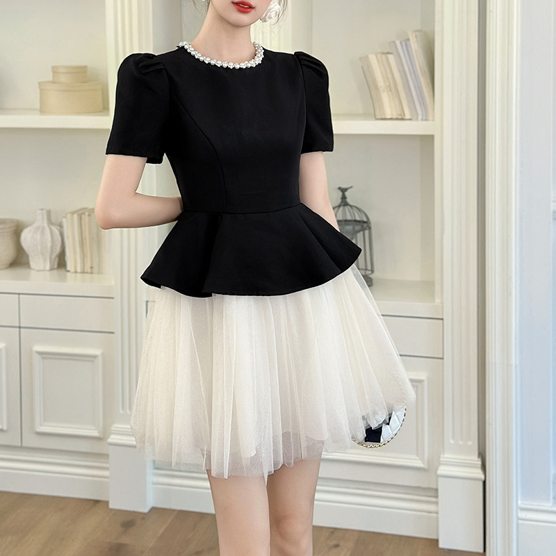 Đầm maxi nữ cổ tròn xếp bèo, thắt eo phối lưới, váy phồng dáng công chúa — đen
