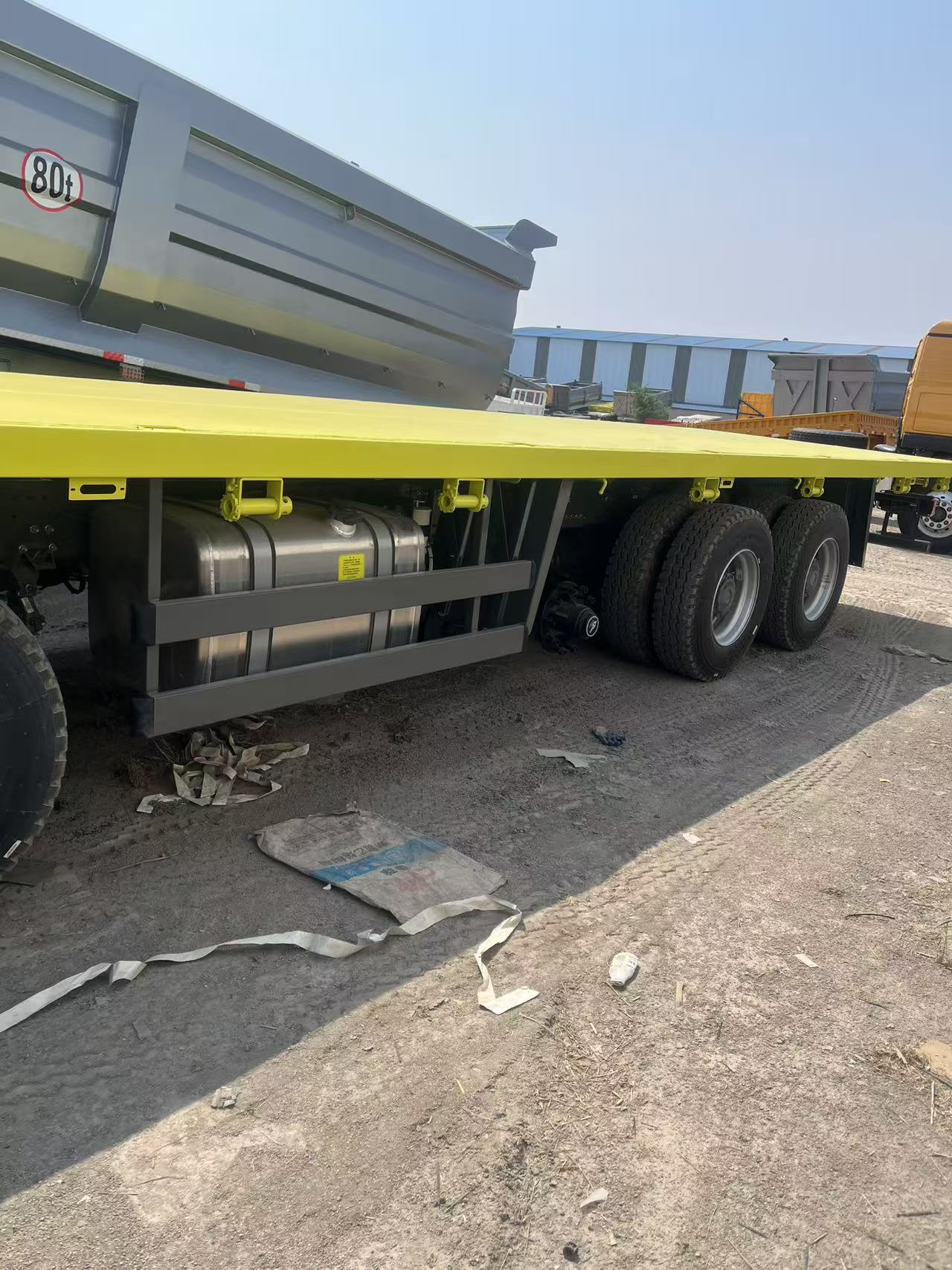 Two Xcmg 20-Ton Cranes, Howo Dump Trucks, Shaanxi Automobile, Debao, Hongyan, Jieshi Wide-Body Mining Vehicles, Dongfeng Tianlong Kc for Purchase
