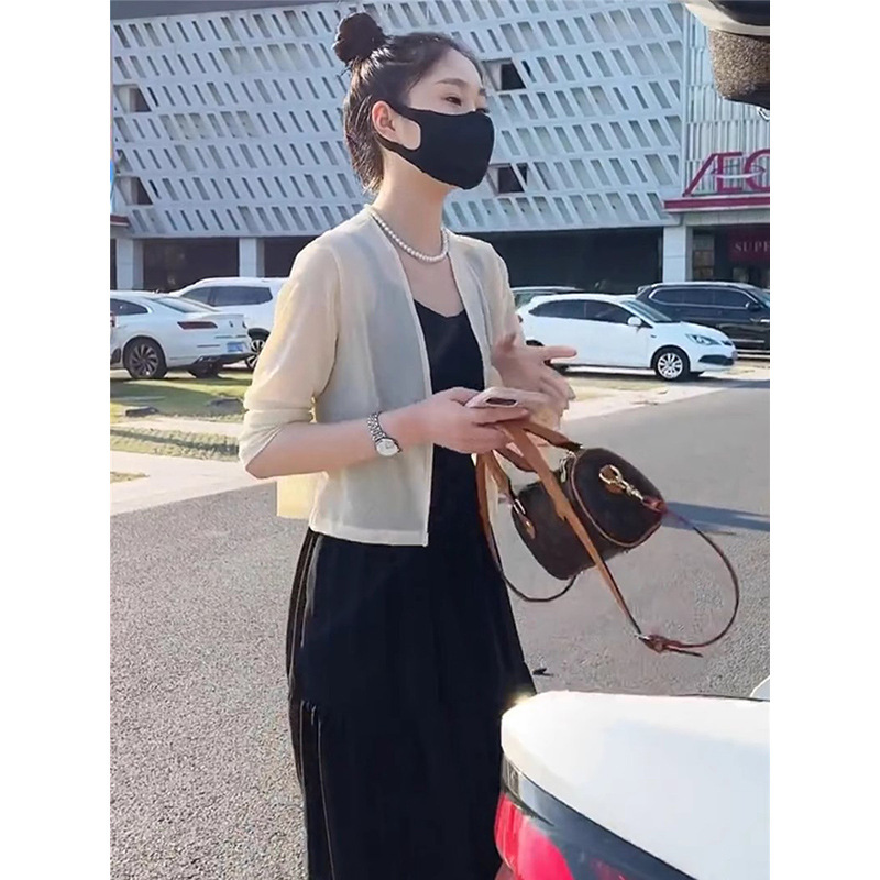 披肩外搭女2025新款防晒开衫高级感配裙子夏薄款宽松冰丝针织上衣|undefined