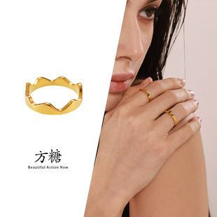 ����ins�r�����²��˻ʹڽ�ָ���|Ů��β�����18K�𲻵�ɫ�F؛