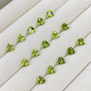 Natural olivine ring face fat triangle color beautiful nude stone necklace ring earrings with stone manufacturers wholesale
