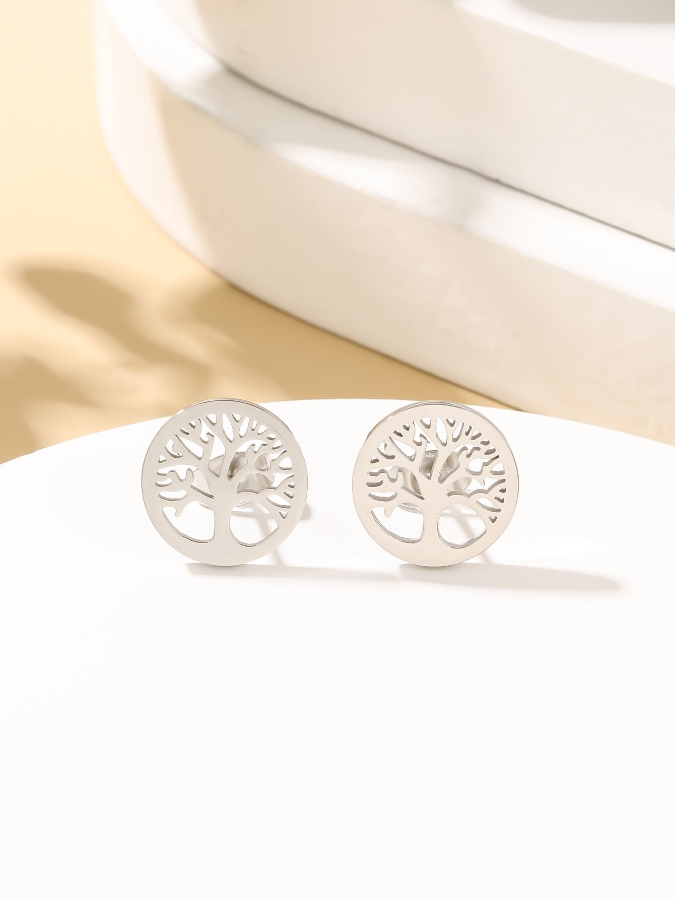 Title 6, Ladies Round Lucky Life Tree Earrings Beautifu...