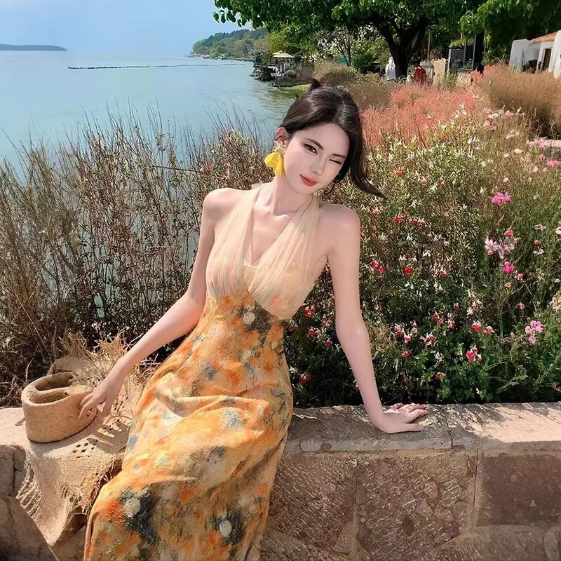 Monet's Garden Yellow Halter Dress Oil Painting Gown High-End Dopamine Island Bright Beach Seaside Vacation Monet's Garden Yellow Halter Dress Oil Painting Gown High-End Dopamine Island Bright Beach Seaside Vacation