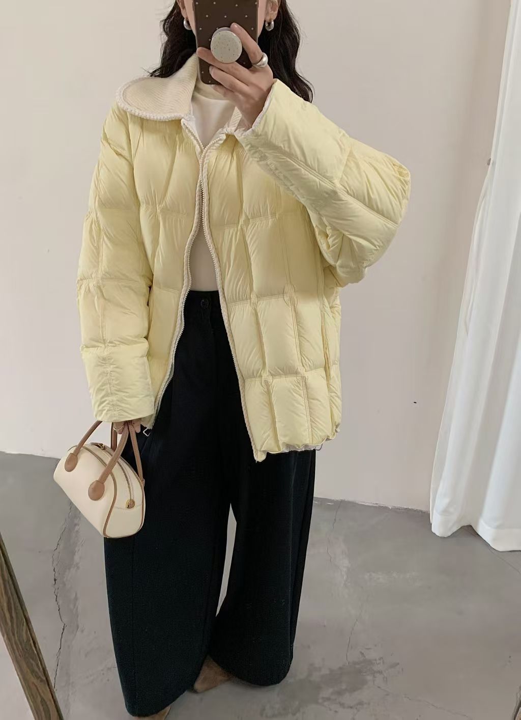 Yuyan Corduroy Doll Collar Patchwork down Jacket for Women 2025 Winter New 90 White Duck down Stand Collar Puffer Jacket