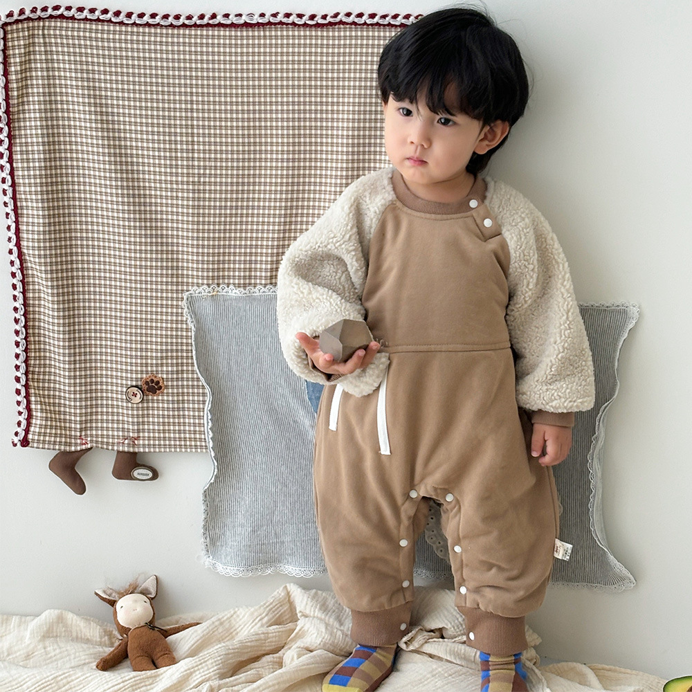 2024 finales de otoño nuevo producto bebé de una pieza ropa para niños coreanos ropa de escalada de estilo occidental principios de invierno más ropa de pelo de terciopelo
