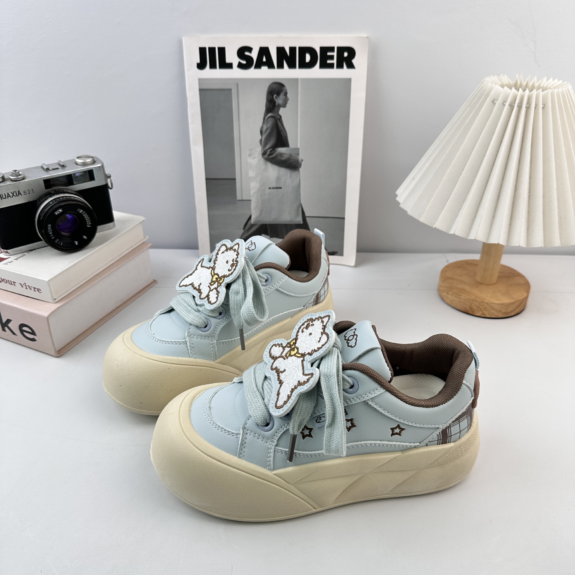 Yuanbo coreano zapatos de skate para mujeres 2025, nuevos zapatos de lona de soleas gruesas de otoño para mujeres nicho lindo zapatos de pan