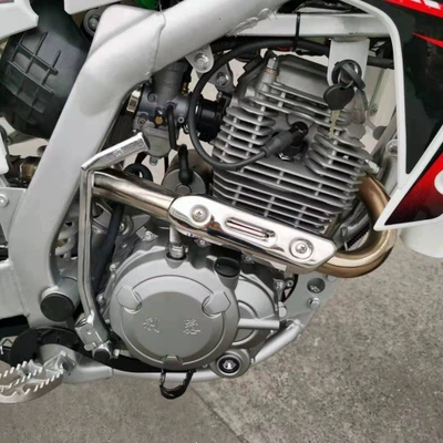 the "Extremer" model, featuring a large engine – Kross motosiklet mühərrikləri
