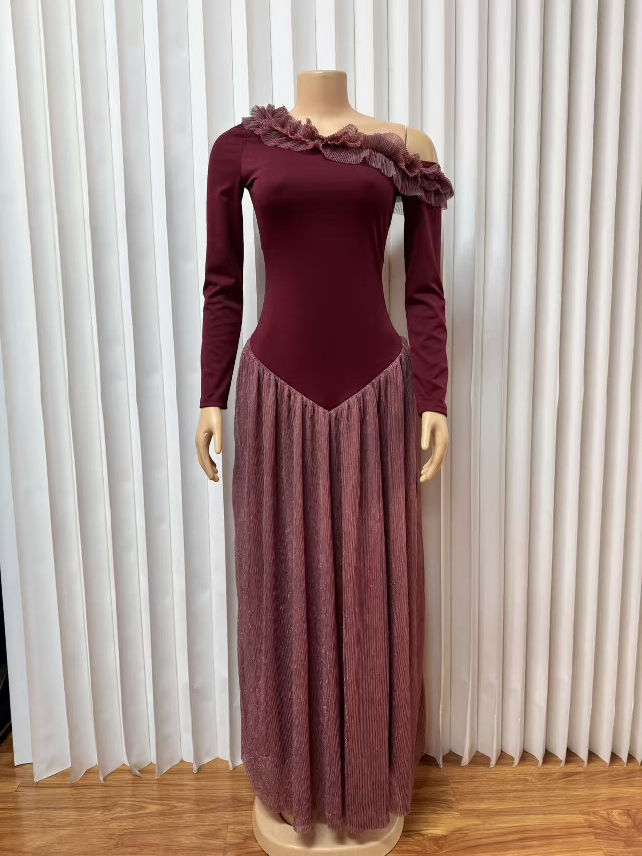 New Spring Retro Luxury Banquet Dress Slimming Long Sleeve Pleated Skirt Women's Fashion Dress_ecoleips.com