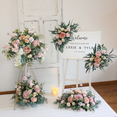 新商品の花芸がオープンした花かごの花球は客を迎えます。