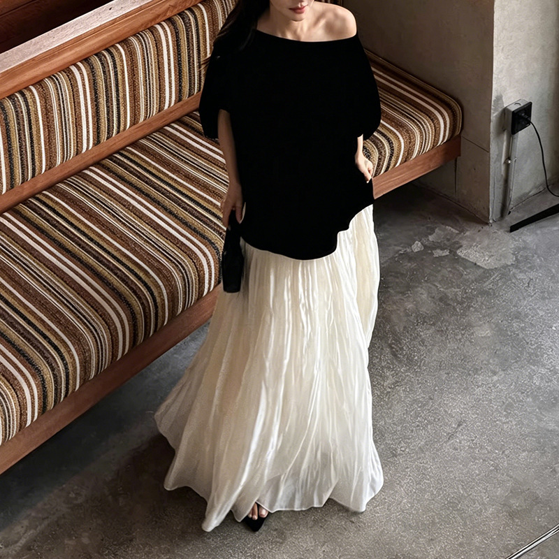 2026 Summer New Style White Gorgeous Gauze Skirt for Women, Silky and Fluffy, Fairy-Like, Slim-Fitting, Pleated Long Skirt 2026 Summer New Style White Gorgeous Gauze Skirt for Women, Silky and Fluffy, Fairy-Like, Slim-Fitting, Pleated Long Skirt