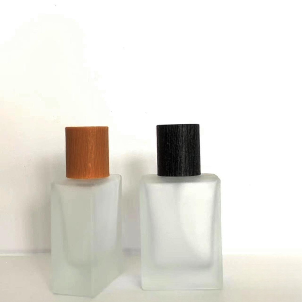 厂家批发香水瓶透明蒙砂香水瓶木纹盖玻璃香水分装瓶30ml空瓶