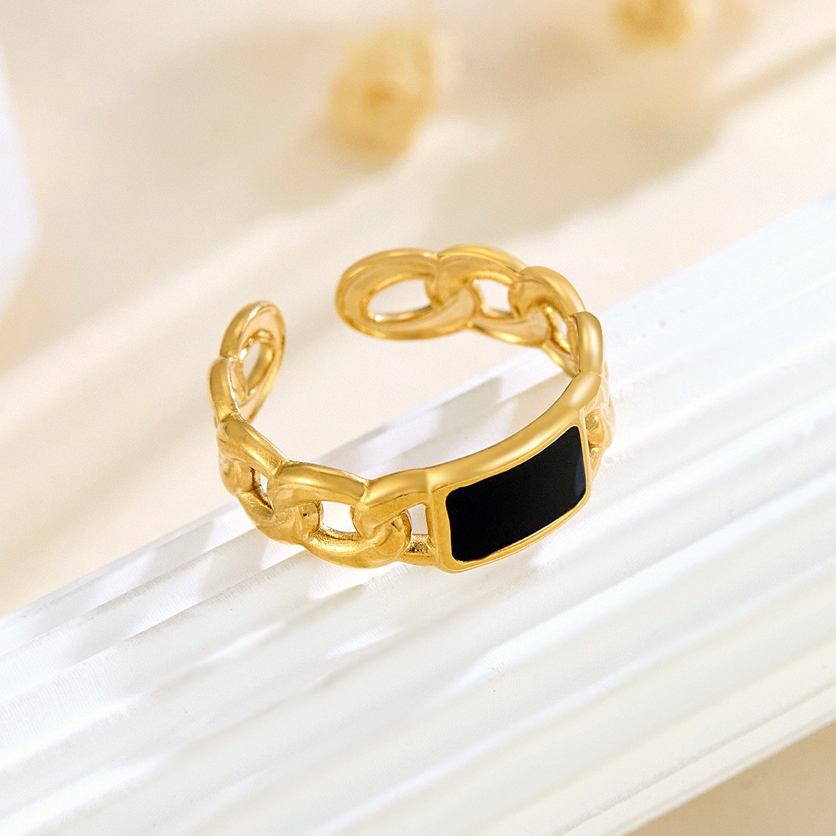 French Retro Multicoloured Zircon Ring For Women Unique Design_voghion.com