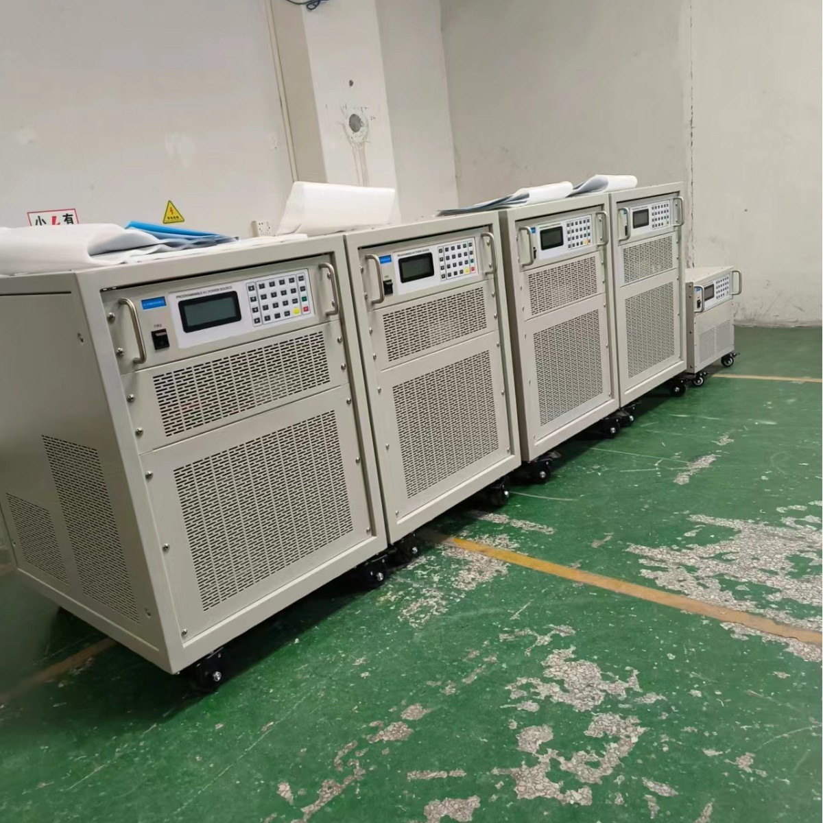 ŷ����˹�̿ر�Ƶ��Դ�������� �����0-300V�����ɵ���45HZ-200H