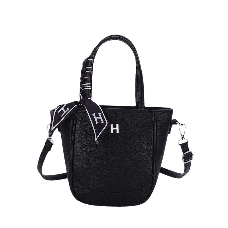 Bolso de cubo de mano 2024 Bolso de hombro de todo fósforo de viaje nuevo transfronterizo Bolso de alta capacidad Bolso de mensajero de bufanda de seda