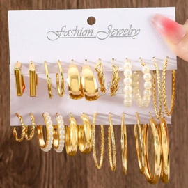 耳钉;耳环;手镯