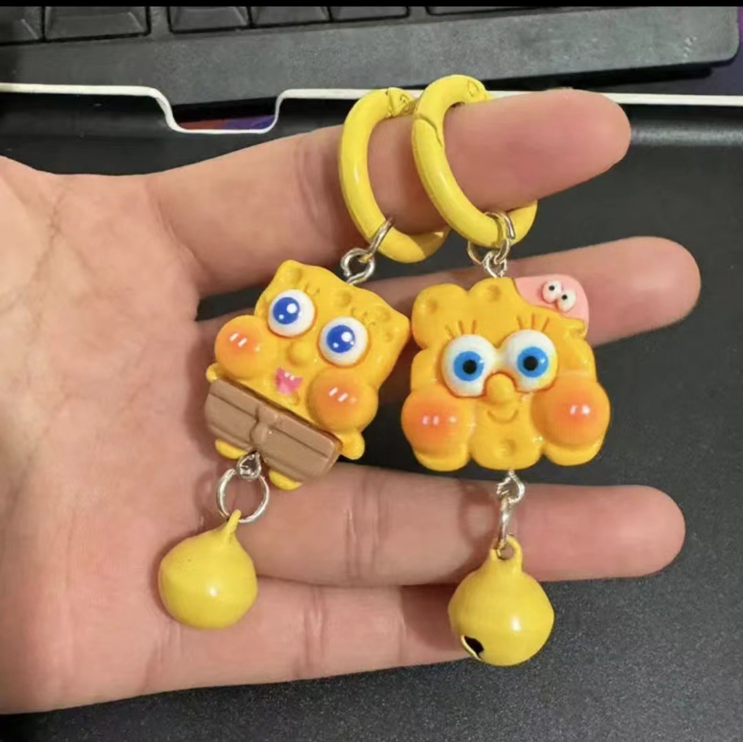 Nuevo Baby Esponja Pi Big Star Keychain Cartoon Bell Colgante Bolsas accesorios Colgante al por mayor