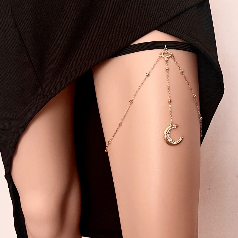 European and American sexy rhinestone moon pendant chain leg chain women's cross-border creative personality long body chain jewelry European and American sexy rhinestone moon pendant chain leg chain women's cross-border creative personality long body chain jewelry