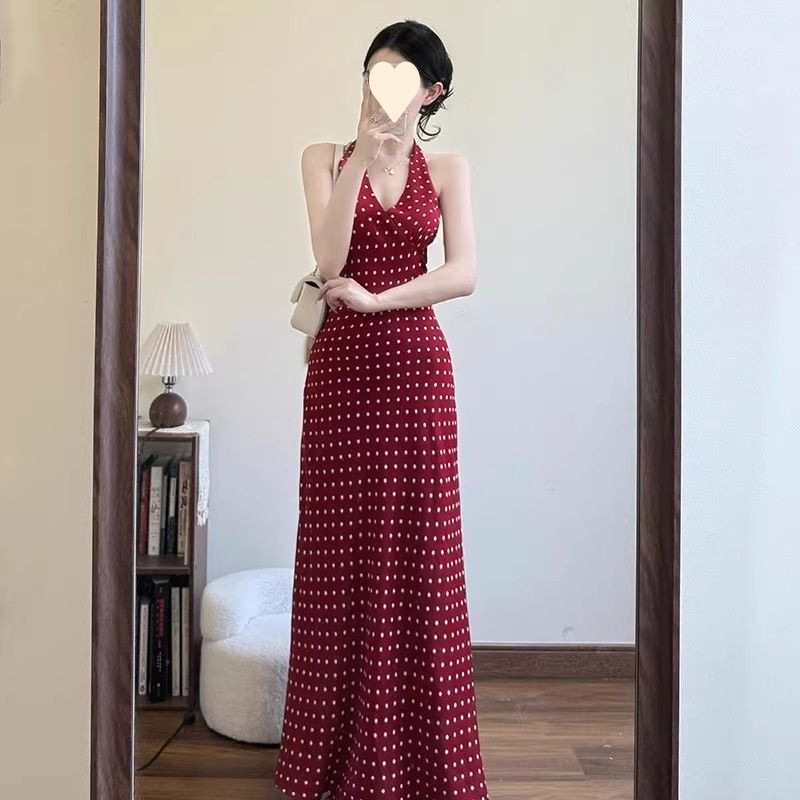 法式纯欲红色波点V领挂脖连衣裙子女设计感露背无袖背心长裙夏季|undefined