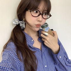 韓国系のレトロな青い格子のシャツの女性の小さい子供の学院の風の長袖の格子縞のシャツの新型のカーディガンの女性の上着