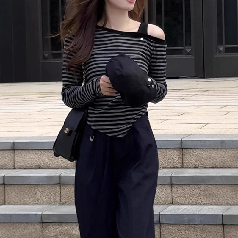 大码条纹斜领露肩长袖T恤女2025秋季新款胖mm修身显瘦不规则上衣|undefined