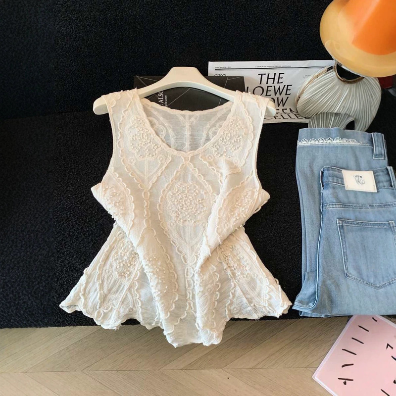 Gentle Style White Round Neck Sleeveless Vest Shirt for Women, Summer Thin Embroidered Design, Loose Fit, Slimming, Versatile Top Gentle Style White Round Neck Sleeveless Vest Shirt for Women, Summer Thin Embroidered Design, Loose Fit, Slimming, Versatile Top
