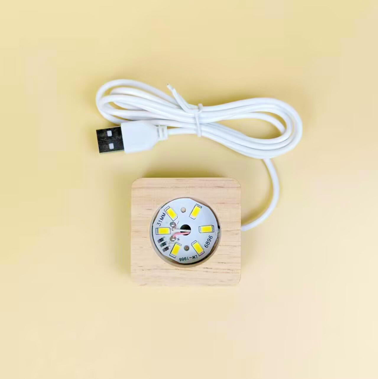 Base de madera cuadrada luminosa de madera maciza LED creativa USB enchufable carga táctil control remoto soporte de bola de cristal