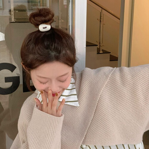 Korean style simple acrylic oval hair band for small fresh girls to tie their hair into a high ponytail and versatile button headband hair accessories