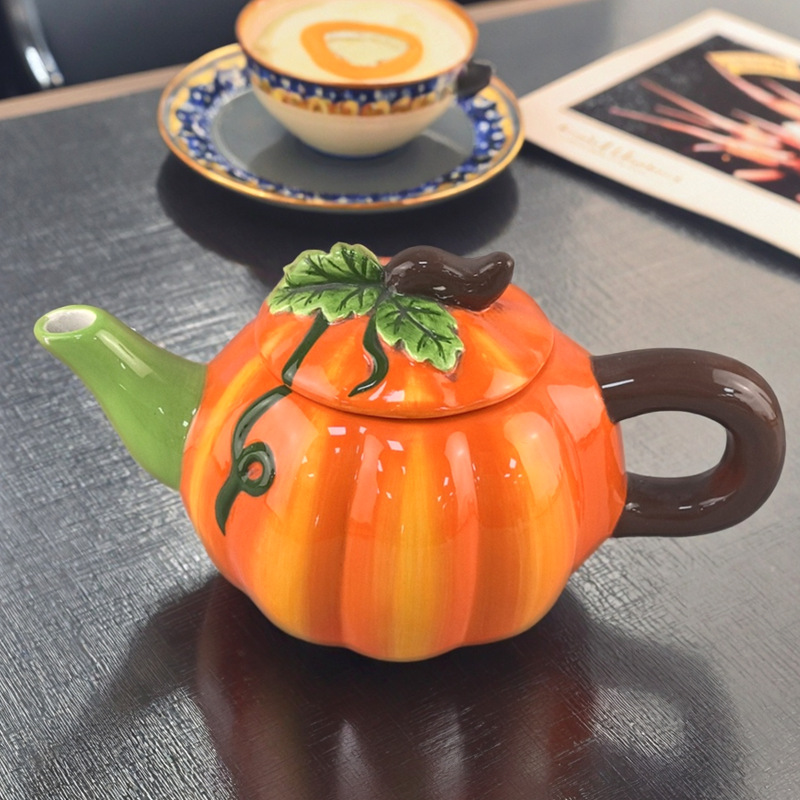 Creativo de Halloween transfronterizo dibujos animados encantadores creativos con hojas de calabaza jar cerámica con tapa de calabaza tetera de simulación
