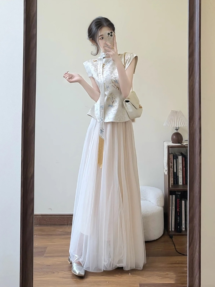 Bộ áo và váy phồng thêu sang trọng phong cách Trung Quốc mới, eo cao, tôn dáng — Áo, Váy nửa