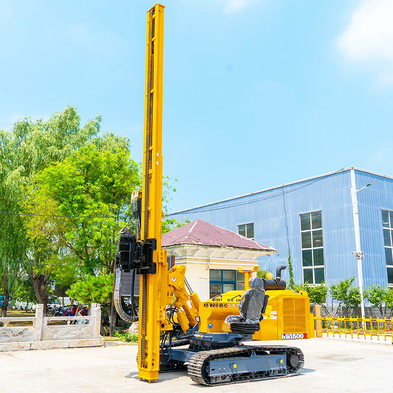 Perforadora fotovoltaica sobre orugas Generación de energía solar fotovoltaica Máquina de pilotes en espiral Taladro de pozo hidráulico Máquina de pilotes fotovoltaicos
